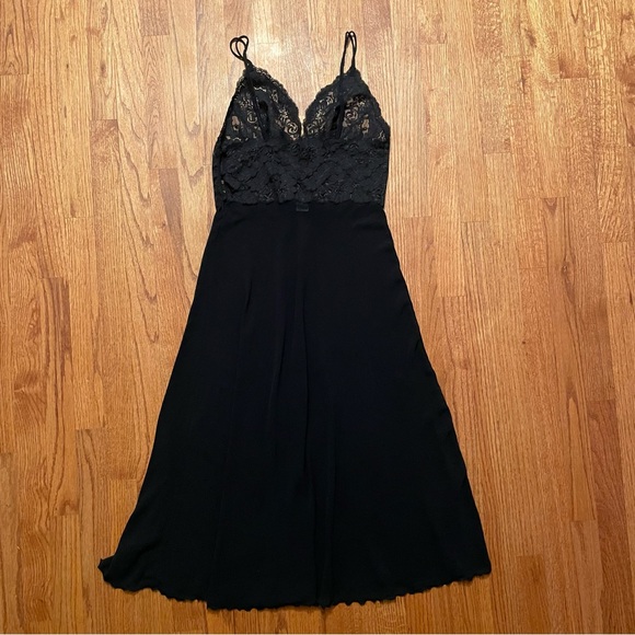 Neiman Marcus black lace silk slip size S - Picture 6 of 13